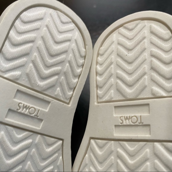 TOMS & DISNEY Luca Blue Cinderella Printed Canvas - Picture 5 of 9